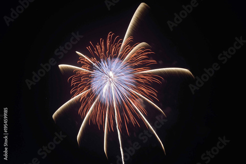 Wallpaper Mural 常総きぬ川花火大会「8号玉創作花火競技会」 Torontodigital.ca