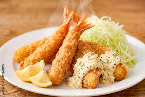 えびフライと白身魚フライ