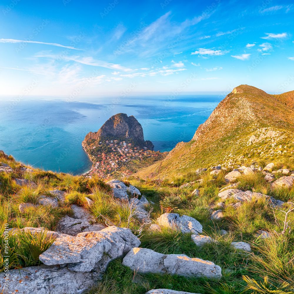 Obraz premium Remarkable morning view of cape Zafferano and national park Orientata Pizzo Cane.