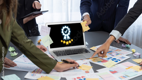 Quadro em tela Online product certification, marking a key achievement