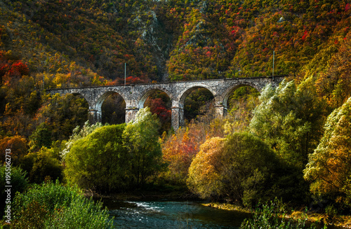 Fotografía Railway bridge over the Una River near Martin Brod in Bosnia and Herzegovina