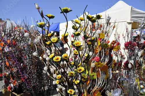 Wallpaper Mural Jarmark Wielkanocny, ozdoby świąteczne, tradycja wielkanocna w Polsce i Europie.  Torontodigital.ca