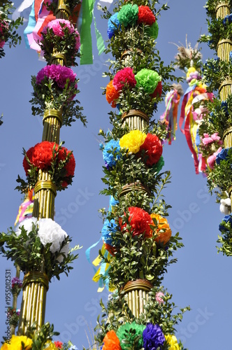 Wallpaper Mural Jarmark Wielkanocny, ozdoby świąteczne, tradycja wielkanocna w Polsce i Europie.  Torontodigital.ca