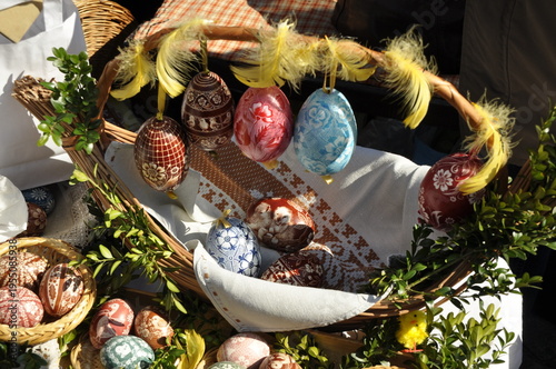 Wallpaper Mural Jarmark Wielkanocny, ozdoby świąteczne, tradycja wielkanocna w Polsce i Europie.  Torontodigital.ca
