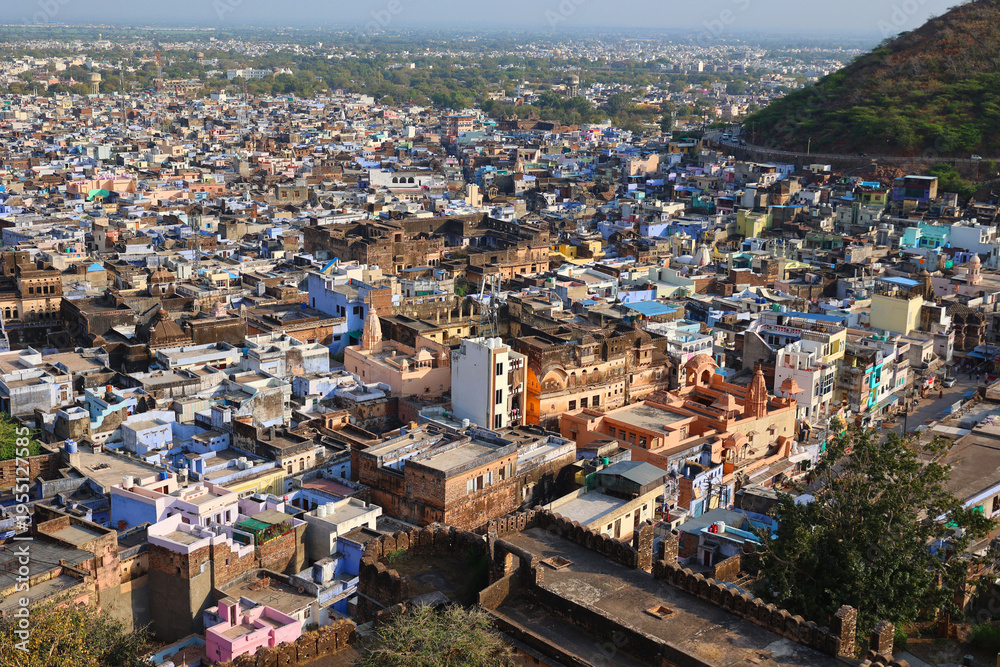 Fototapeta premium BUNDI RAJASTHAN INDIA. Bundi town cityscape beautiful view, Rajasthan, India. Bundi is a Village in the Hadoti region of Rajasthan state in northwest India.