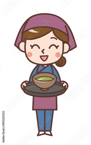 抹茶をのせたお盆を持つ笑顔の女性店員