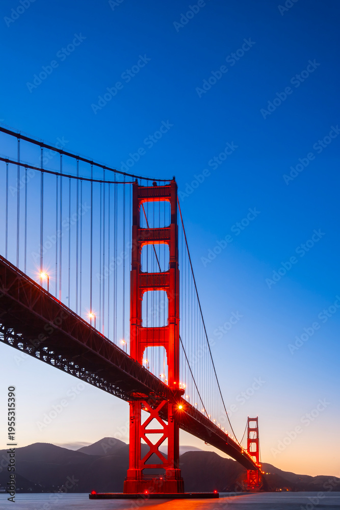 Fototapeta premium Golden Gate Bridge, San Francisco, California, USA