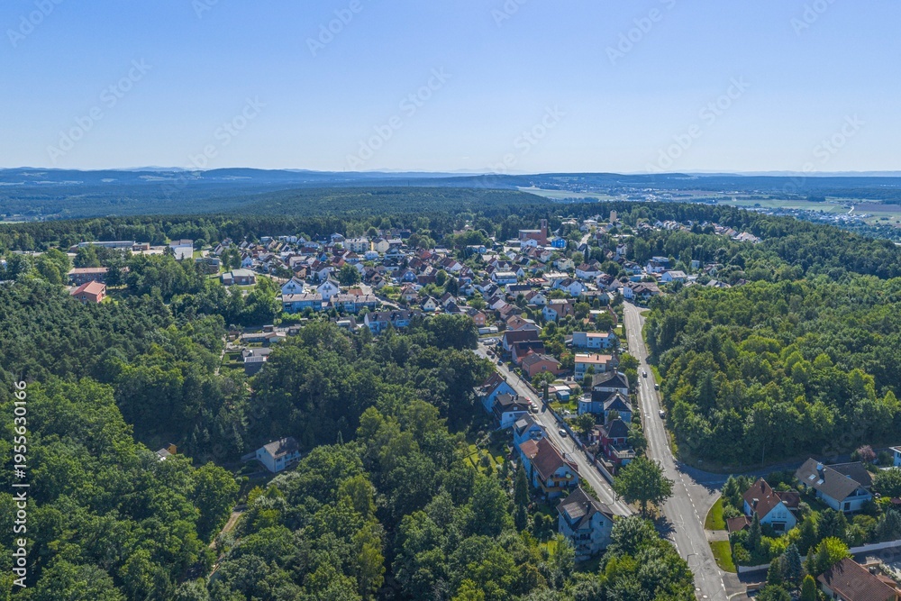 Fototapeta premium Luftbild der Kreisstadt Schwandorf im Oberpfälzer Wald im östlichen Bayern