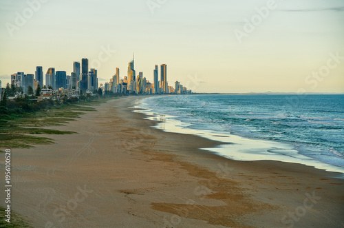 Принти на полотні Large Panoramic View of Surfers Paradise Skyline and Ocean from Coastal Dunes
