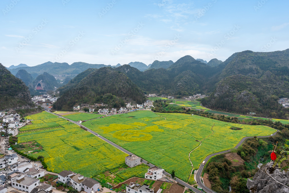 Naklejka premium Beautiful landscape with mountains in Wanfengling (Forest of Ten Thousand Peaks) in Guizhou, China