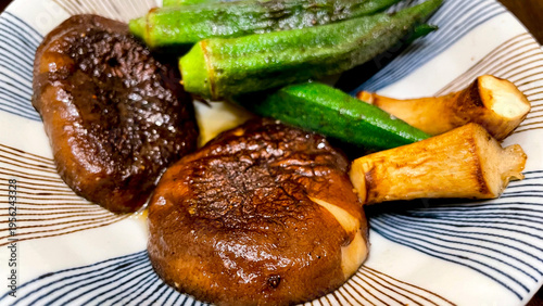 オクラと椎茸の醤油バター