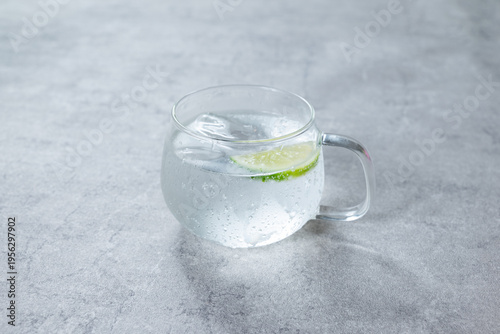 ライム入り炭酸飲料