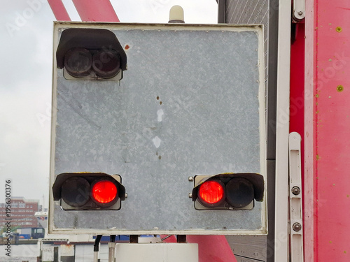 red traffic harbor light