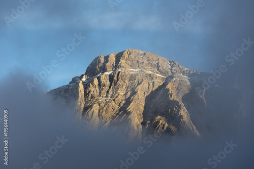 Montagne et nuages au col de Tentes