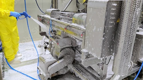 Professional Acidic Foam Cleaning of Tofu Production Equipment in Food Factory