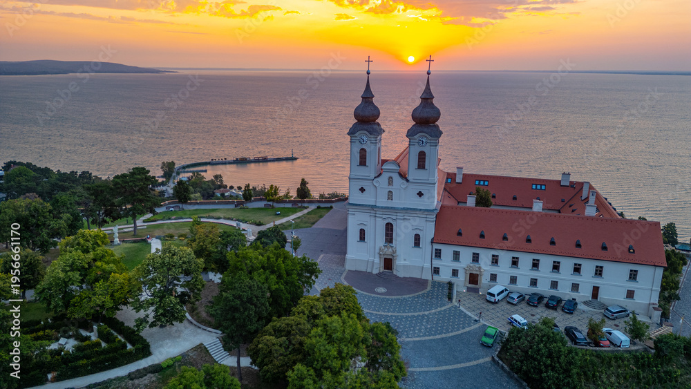 Obraz premium Sunrise view of the Tihany Benedictine Abbey beside Balaton lake