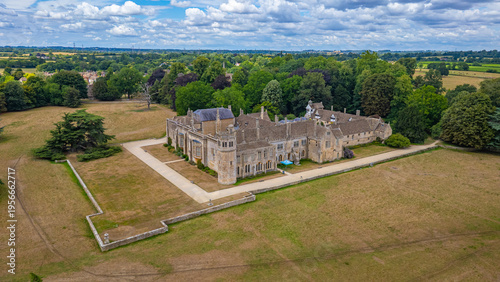 Foto Panorama view of Lacock abbey in England