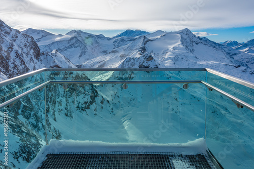 Bild auf Leinwand Ski bridge at Top of Salzburg viewpoint at Kitzsteinhorn in Aust