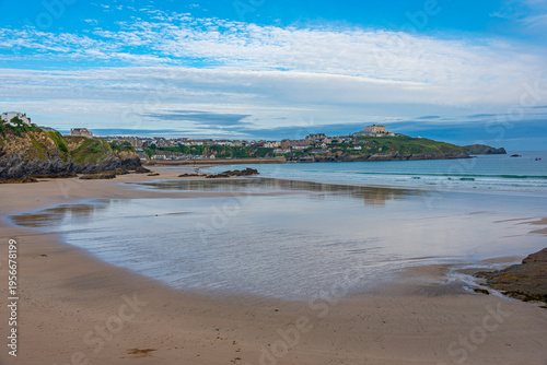 Foto Sunrise view of Great western beach in Newquay, England