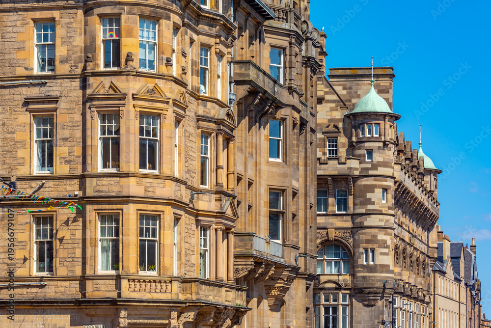 Obraz premium High street in Edinburgh, Scotland
