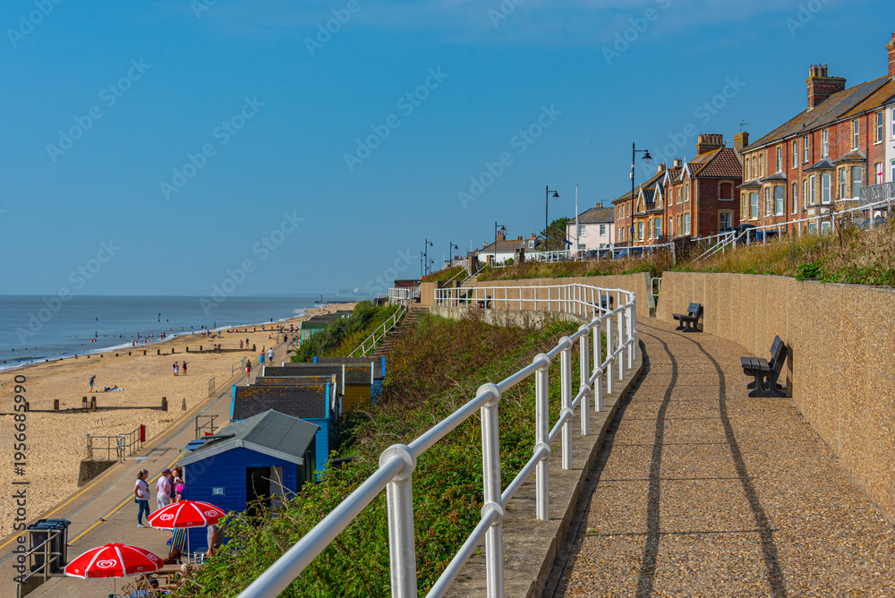 Obraz premium a sunny day on a beach in Southwold, England