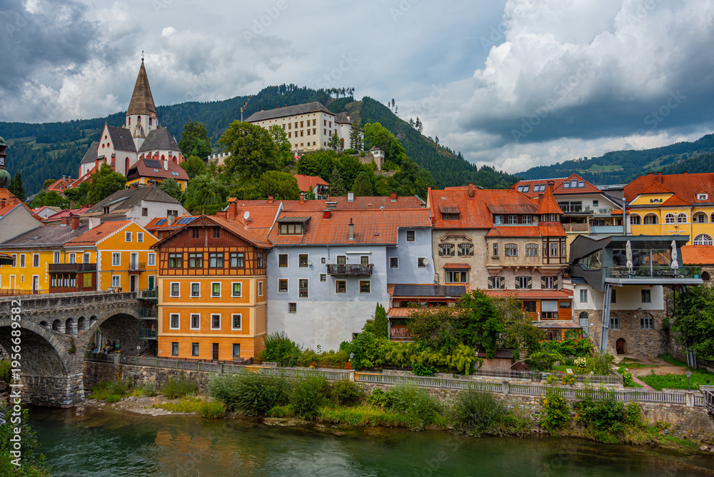 Obraz premium Riverside of Mura at Murau in Austria