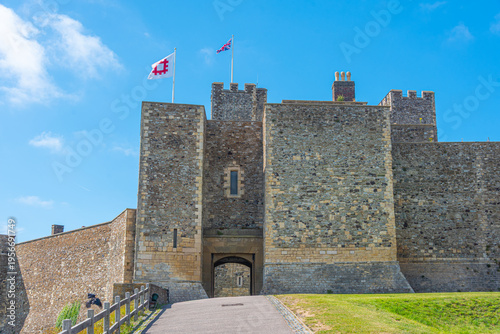 Schilderij op canvas Summer day at Castle of Dover in England