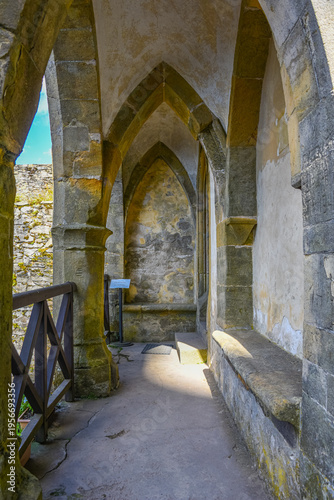 Foto Ruined chapel at Bezdez castle in Czech republic