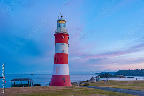 Fotografía Sunset view of Smeaton's Tower In Plymouth, England