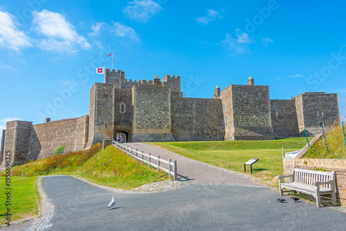 Schilderij op canvas Summer day at Castle of Dover in England