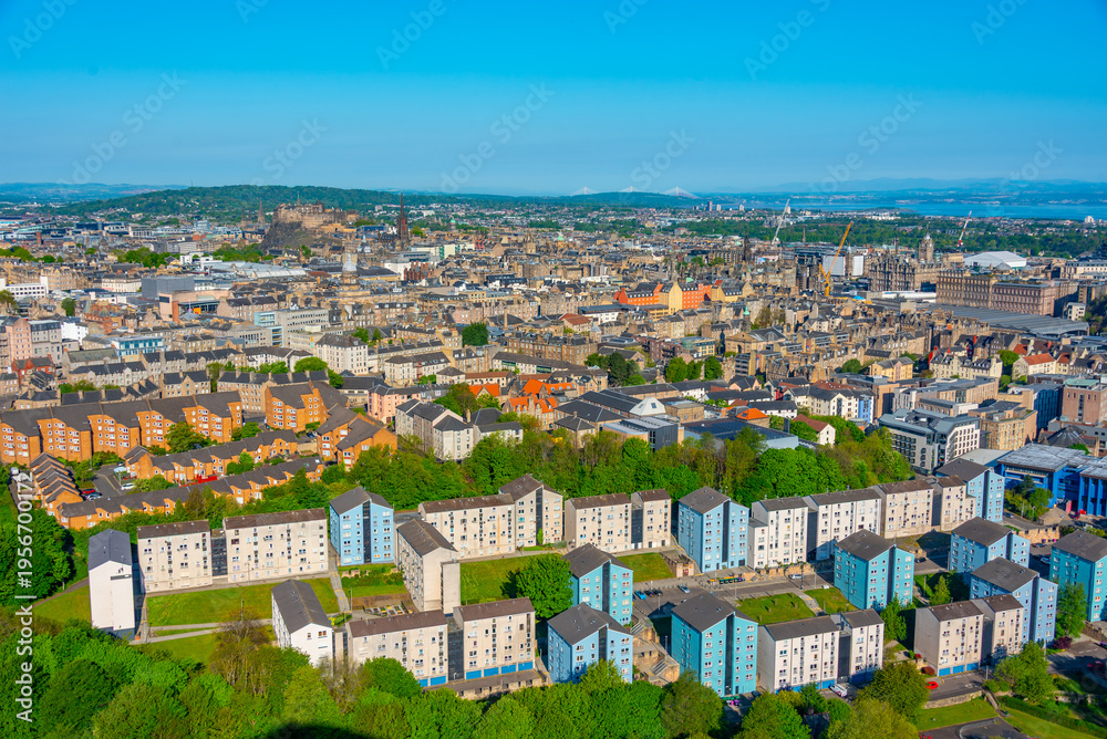 Fototapeta premium Panorama view of Edinburgh in Scotland