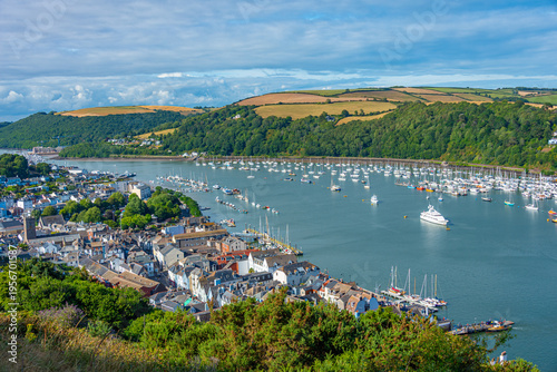 Canvastavla Panorama view of Dartmouth town in England