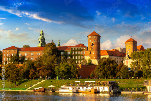 Fotografija Royal wawel castle in Krakow at sunset