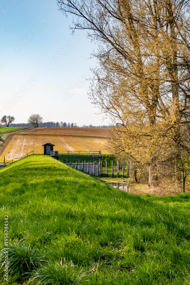 Fototapeta premium Hochwasser Damm