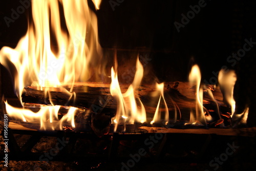 Wallpaper Mural fire in fireplace Torontodigital.ca