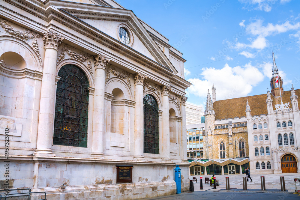 Fototapeta premium Guildhall Plaza with government buildings, Guildhall Art Gallery and St Lawrence Jewry. City of London 