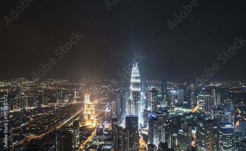 Wallpaper Mural Skyline at night, Petronas Towers, Kuala Lumpur, Malaysia Torontodigital.ca