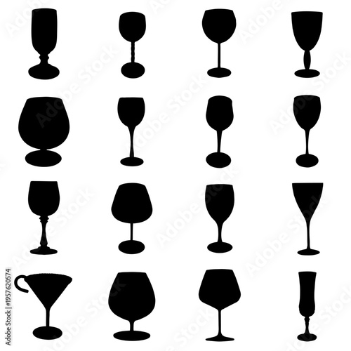 Copas de diferentes bebidas