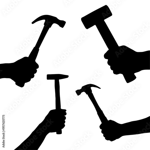 Manos con martillo y maza