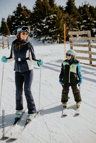 Skiing with a child at a wi...