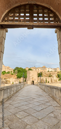 Alcántara Bridge Gate, Toledo, Castilla-La Mancha, Spain.