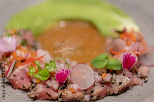 tataki de atun, traditional Peruvian food