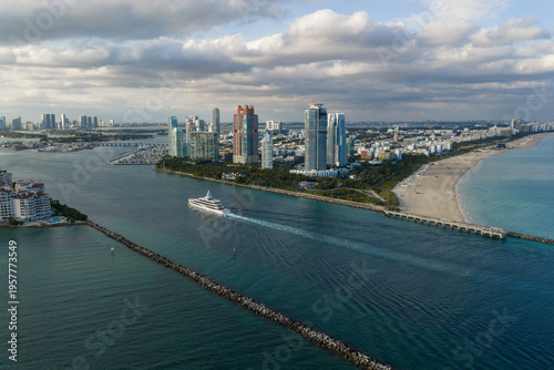 Miami south beach view. Yacht boat tour. Luxury boat yachting. Luxury yacht in sea. Aerial view motorboat. Luxury lifestyle. Vacation on summer. Yacht at sea. Motorboat aerial top view