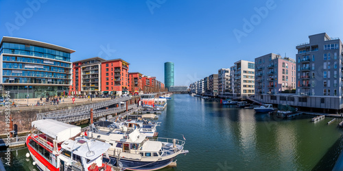 Blick über Westhafen, Frank...