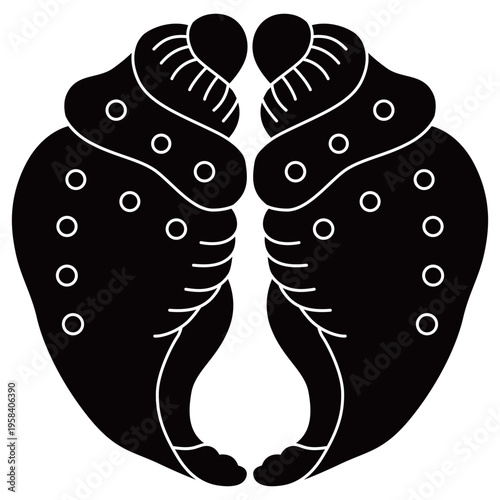 	家紋です。対い法螺貝といいます。