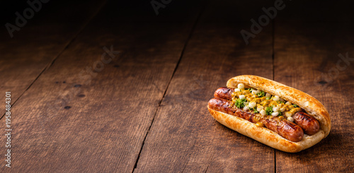 Bosna auf Holztisch