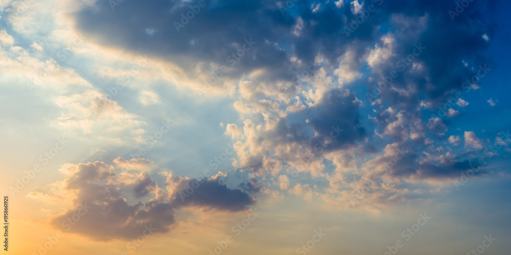 Obraz premium CIELO Y NUBES