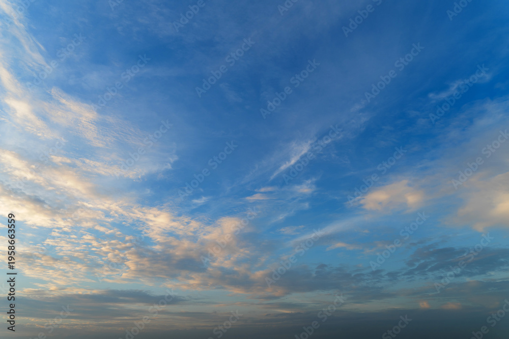 Fototapeta premium CIELO Y NUBES