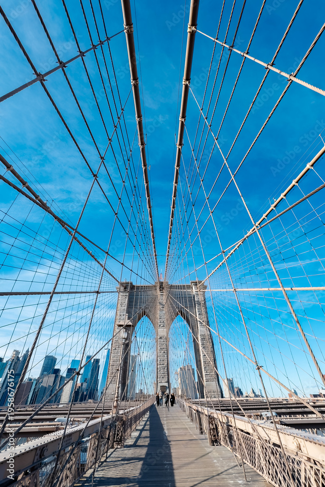 Obraz premium Suspension cables and pedestrian walkway on the Brooklyn Bridge in New York City, USA