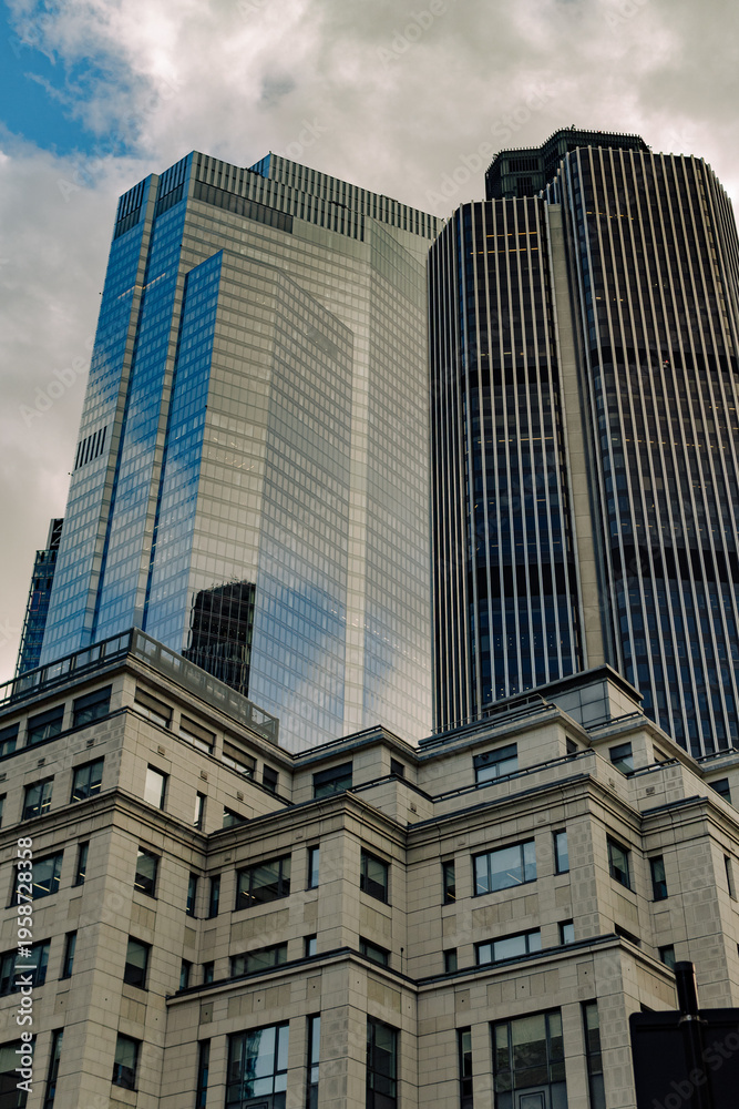 Fototapeta premium modern office building